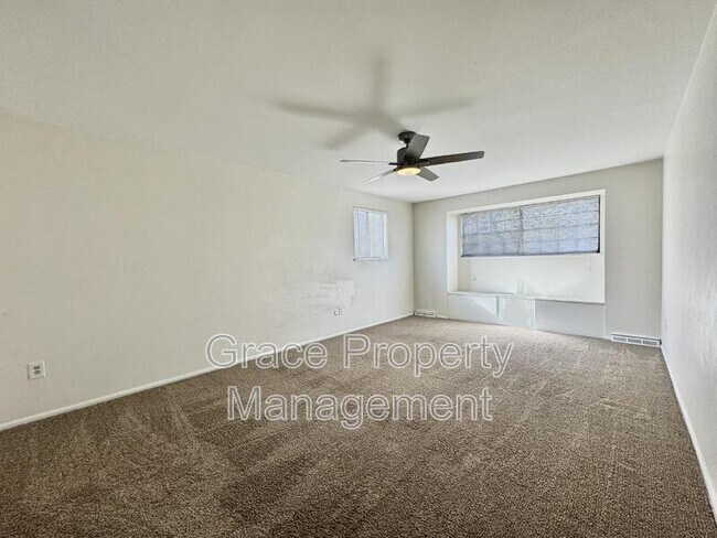 Building Photo - 5728 S Kenton St