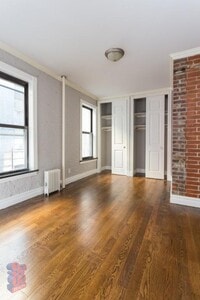 Building Photo - 336 E 18th St