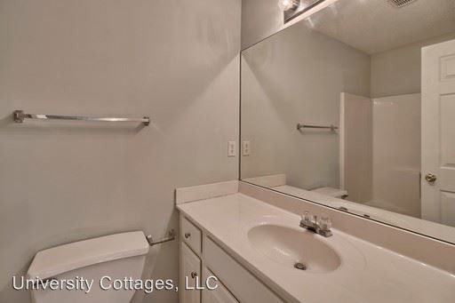 Building Photo - 818 College Ave