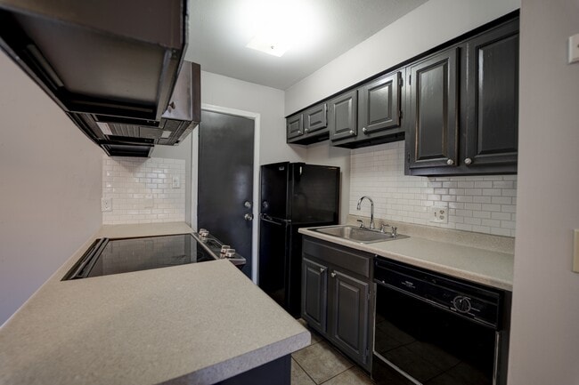 Building Photo - 13811 Turnberry Ln