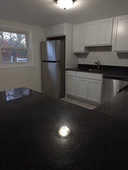 Building Photo - 1108 Loretta Ave