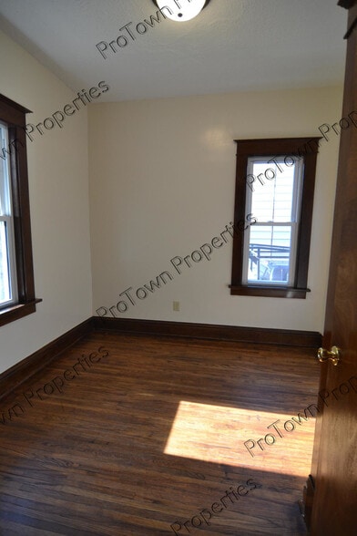 Building Photo - 609 Ida St