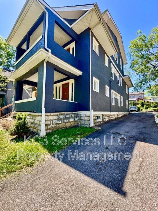 Building Photo - 5122 The Paseo