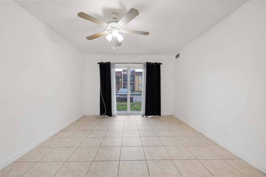 Building Photo - 2912 NW 55th Ave