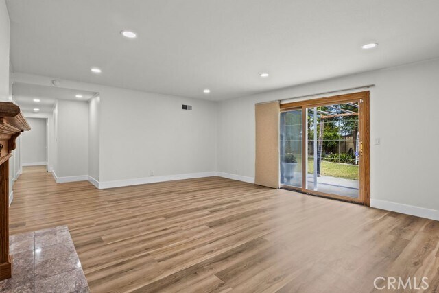 Building Photo - 5952 Par Cir