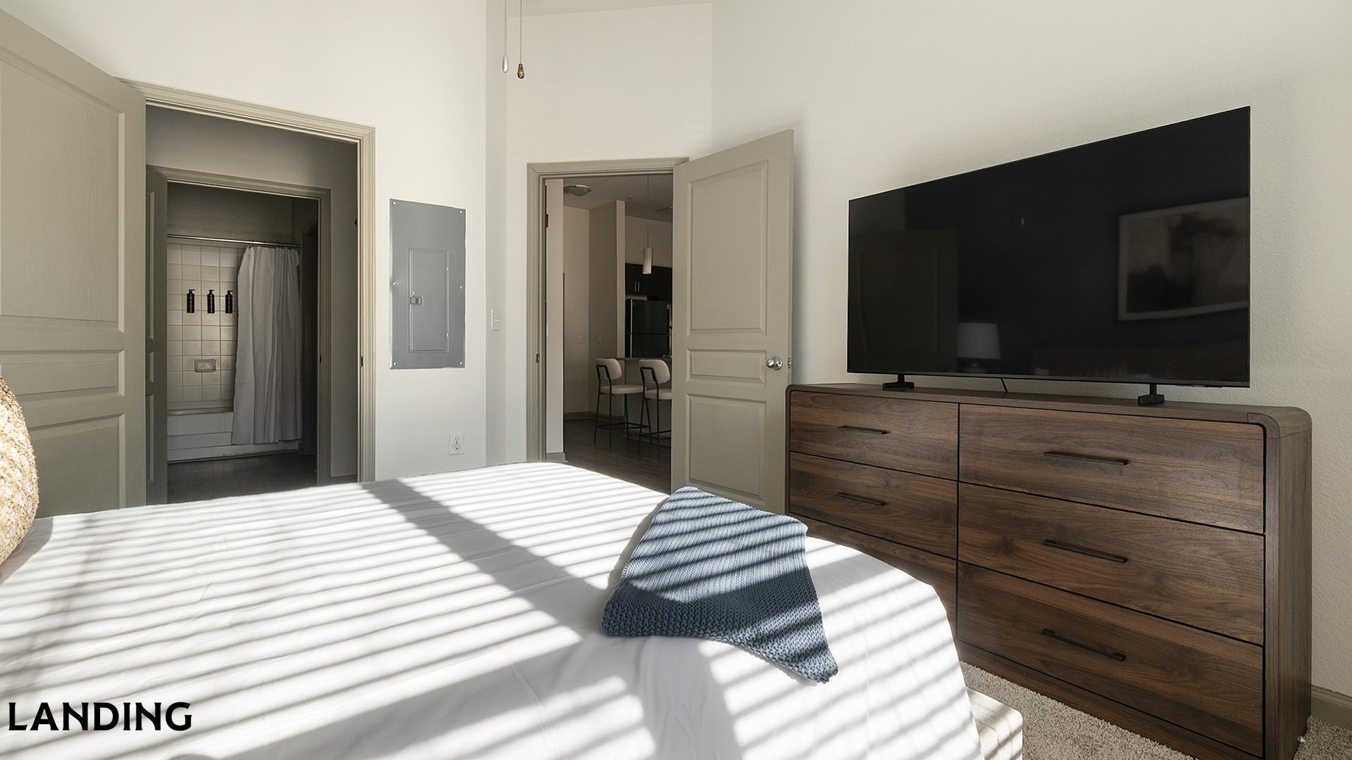 Building Photo - 10051 Perimeter Station Dr