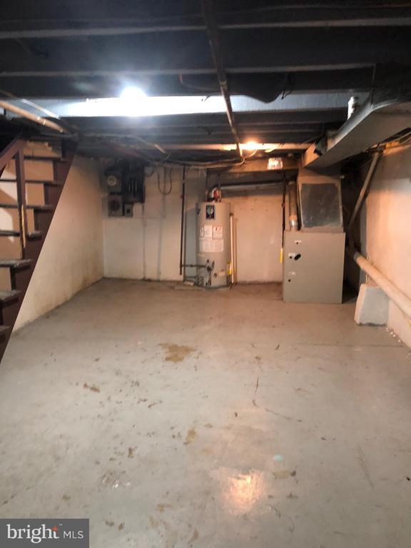 Building Photo - 648 E Wensley St