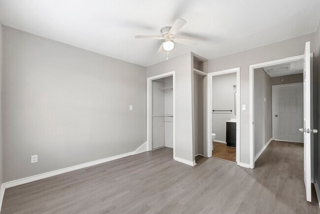 Building Photo - 5313 Perry Ave