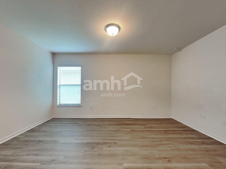 Building Photo - 919 Wynnmere Walk Ave