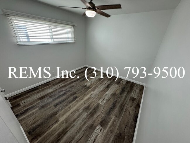 Building Photo - Remodeled 1 Bedroom Apartment in Hermosa B...