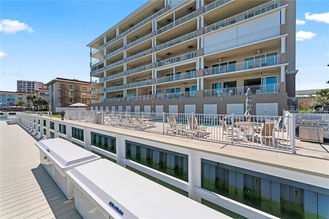 Building Photo - 125 Island Way