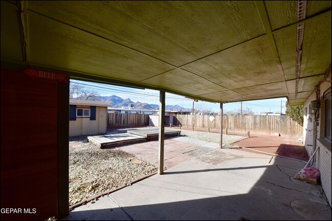 Building Photo - 9143 Matterhorn Dr