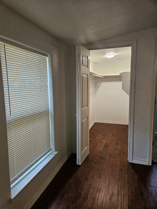 Building Photo - 729 N Ruddell St