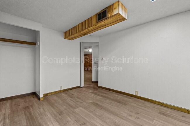 Building Photo - 1149 Walker Ave