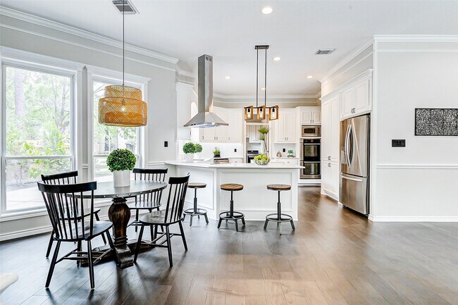 Building Photo - 5807 Mountain View Dr