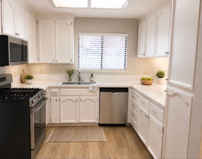 Building Photo - 825 Cordwell Cir