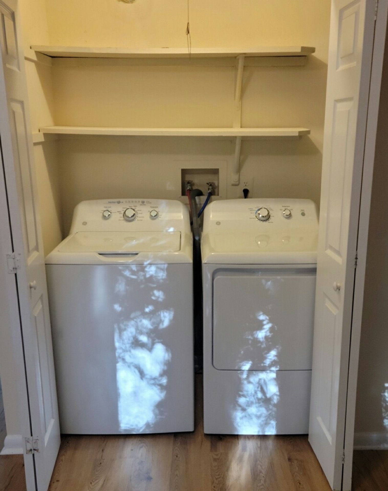 Full Size washer/dryer - 2651 Gatewood Cir