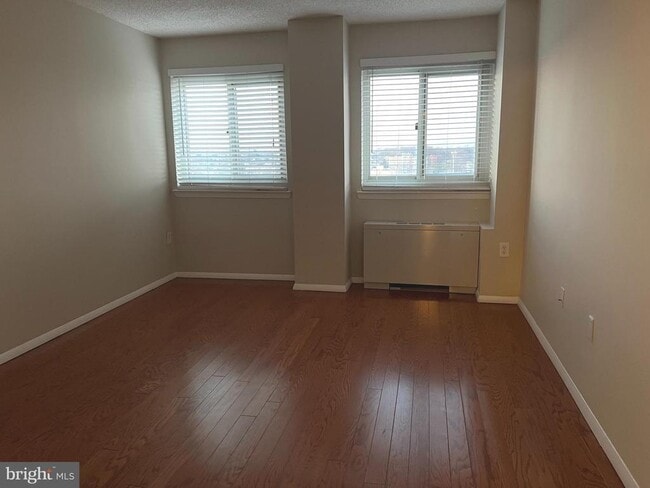 Building Photo - 1225 Martha Custis Dr