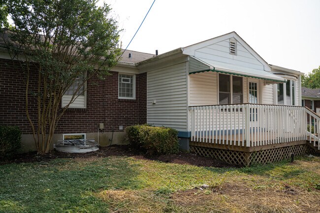 Building Photo - 218 Bramton Rd