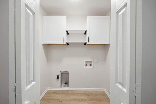 Building Photo - Beautifully Renovated Ranch in Marietta