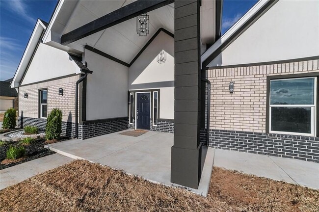 Building Photo - 4715 White Tail Ct