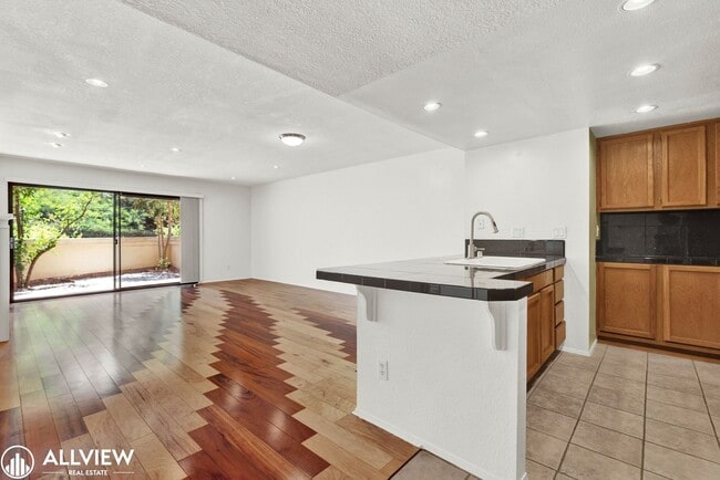 Building Photo - *MOVE-IN SPECIAL $100 OFF FIRST MONTH'S RE...
