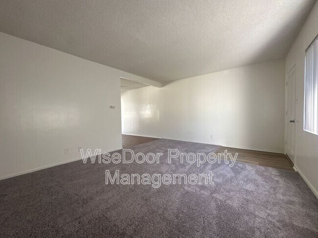 Building Photo - 14631 Christine Dr