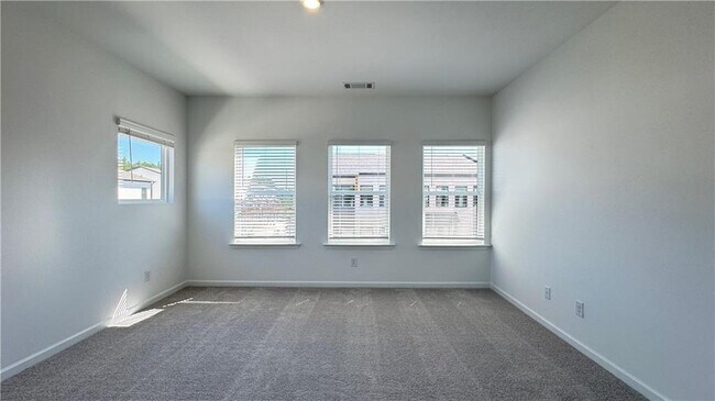 Building Photo - 9 Peeples Dr
