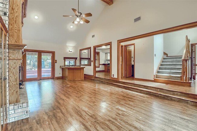 Building Photo - 213 Hurst Creek Rd