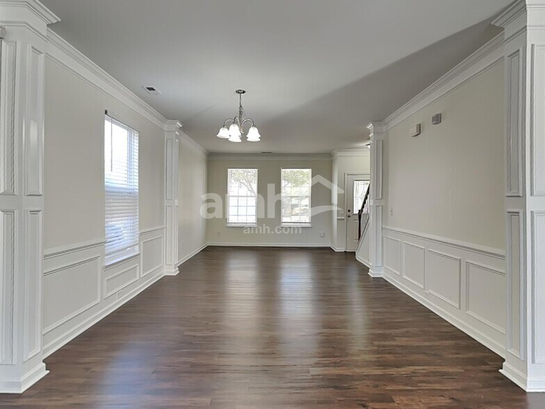 Building Photo - 5006 Lazy Day Ln