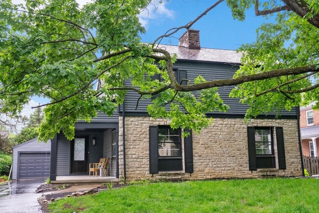 Building Photo - 2583 Wexford Rd