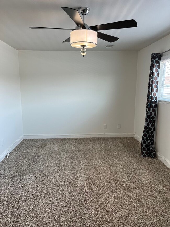 Building Photo - Welcome to the Rossmoor Town Houses, Rossm...
