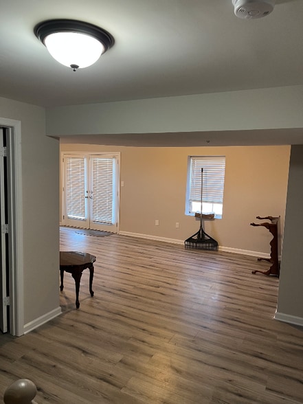 Building Photo - 6319 Glenn Dale Rd