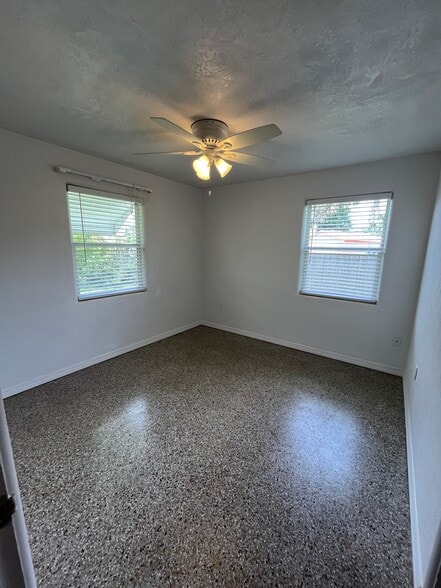 Building Photo - 1504 Golden Ct