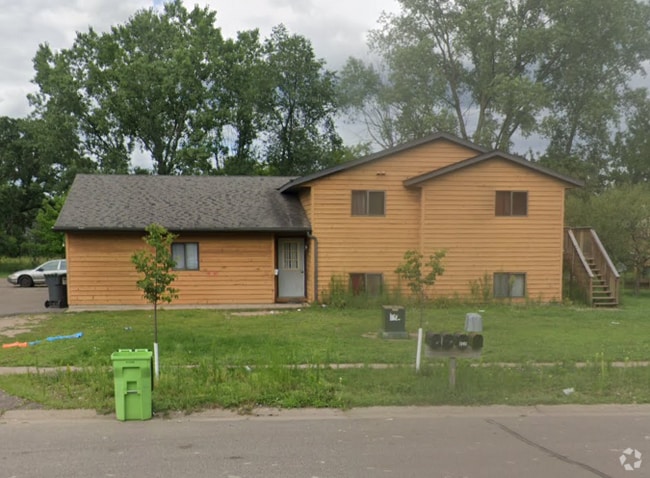 Building Photo - 626 Saxonwood Rd