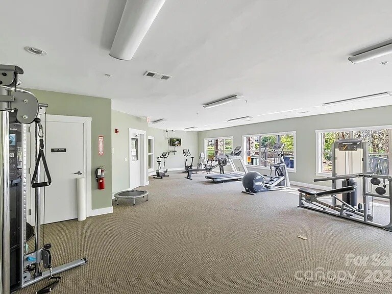 Building Photo - 9 Kenilworth Knls