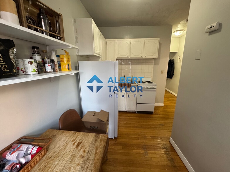 Building Photo - 36 Garden St