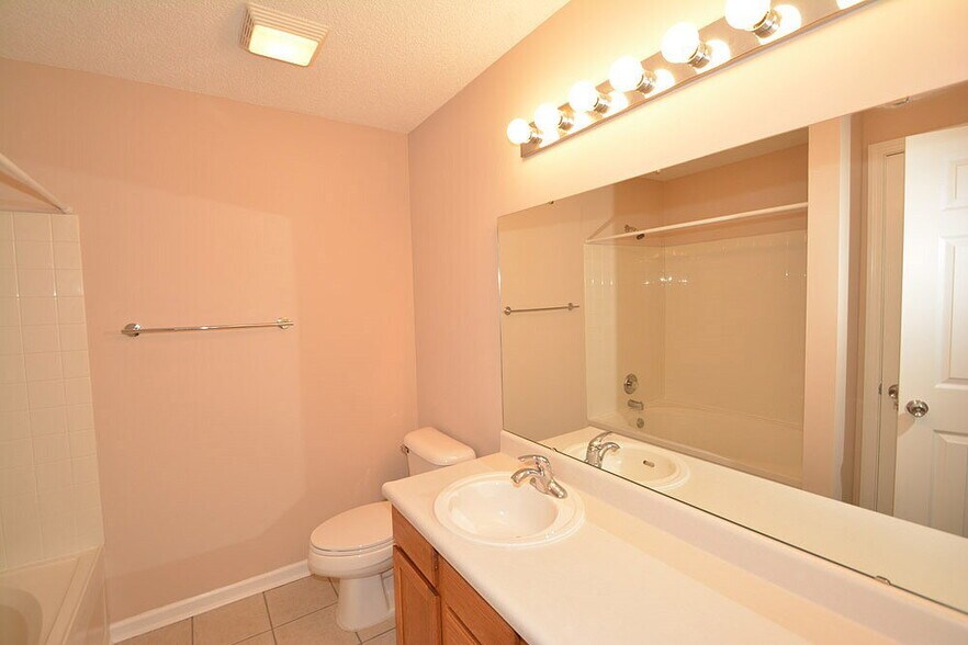 Building Photo - 7732 Mistflower Ln