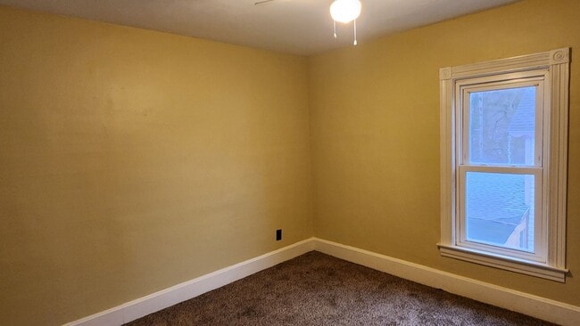 Building Photo - Four Bedroom Single Family Home for Rent in Salamanca NY!