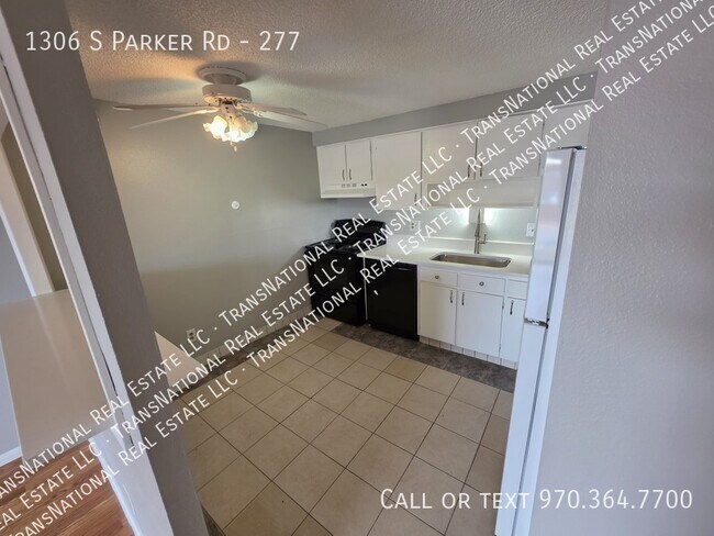 Building Photo - 1306 S Parker Rd