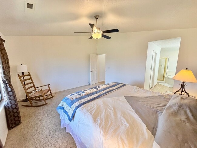 Building Photo - Short term rental available! 10-Month lease!!