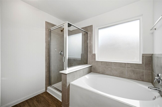 Building Photo - 10322 Urban Oak Trl