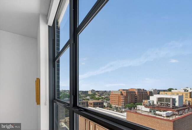 Building Photo - 2020 12th St NW