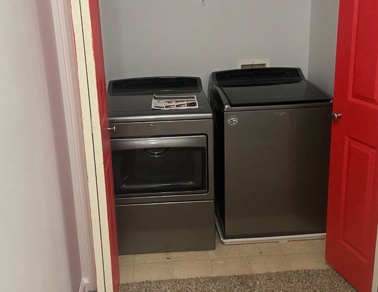 Building Photo - Room in Townhome on Waverly Hills Dr