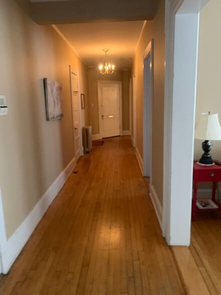 Building Photo - 180 High St