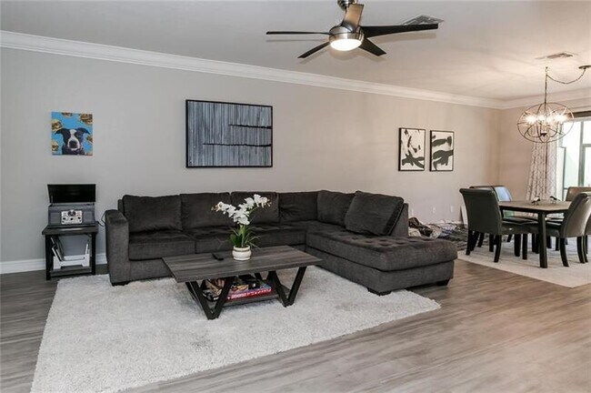 Building Photo - 10850 NW 73rd Ct