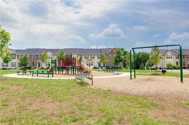 Building Photo - 506 Broadmore Ln