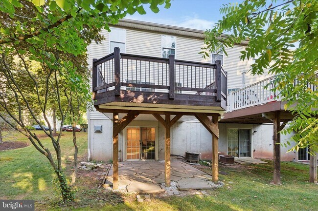 Building Photo - 125 Vernon Ct