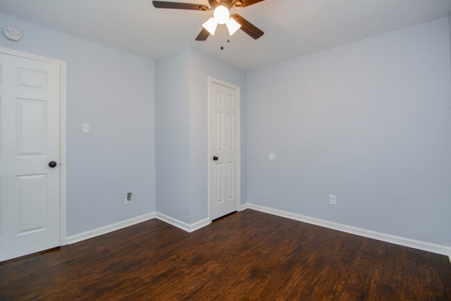 Building Photo - 51 Harbour Row Dr