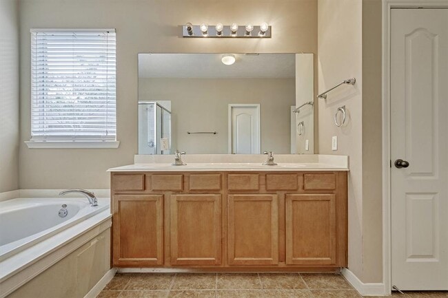 Building Photo - 30835 Imperial Walk Ln